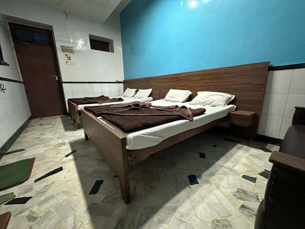 New Royal Hotel Delhi  Exterior photo