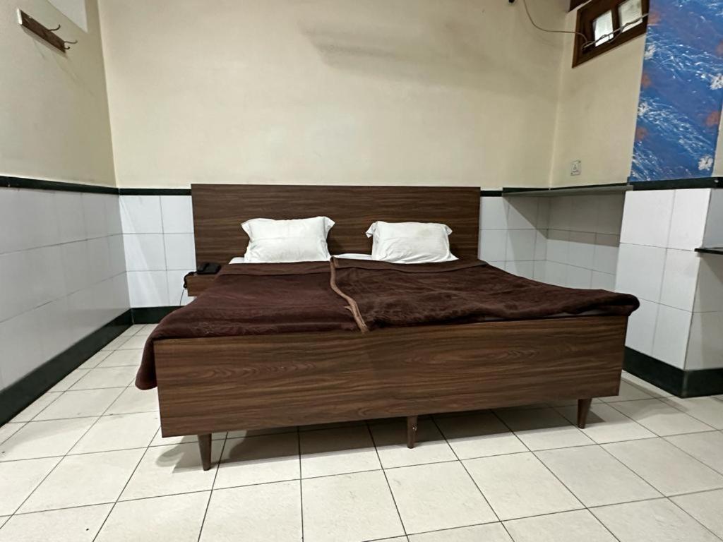 New Royal Hotel Delhi  Exterior photo