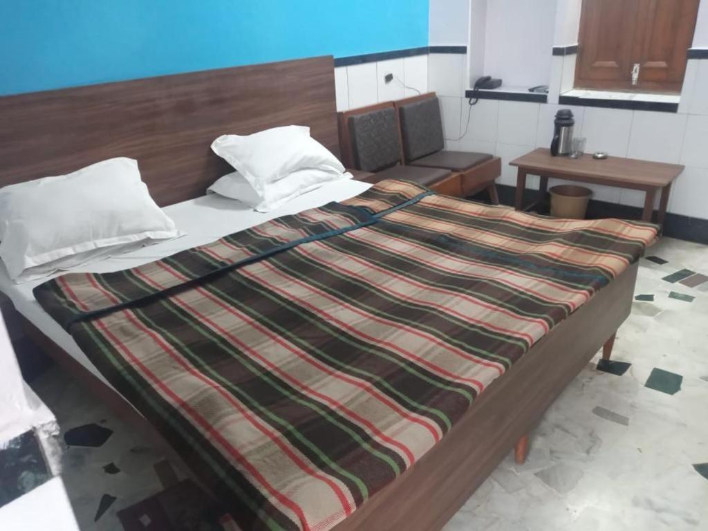 New Royal Hotel Delhi  Exterior photo